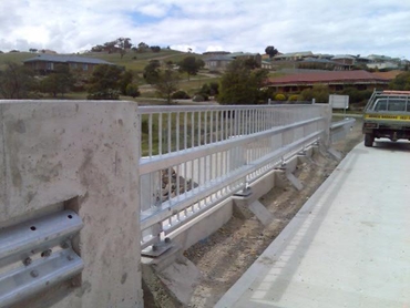 Roadside Guardrails from Armco barriers l jpg