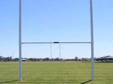 Understanding the difference between rugby league and rugby union goal posts